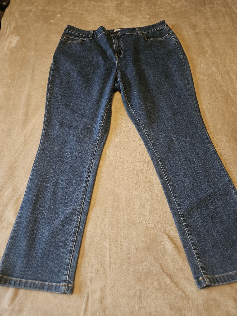 L.L. Bean Women's Blue Bootcut Jeans 18P